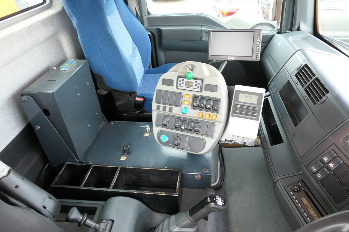 Road sweeper MAN TGL 12.250 4x2 BL Kehrmaschine: picture 14 Road sweeper MAN TGL 12.250 4x2 BL Kehrmaschine: picture 14