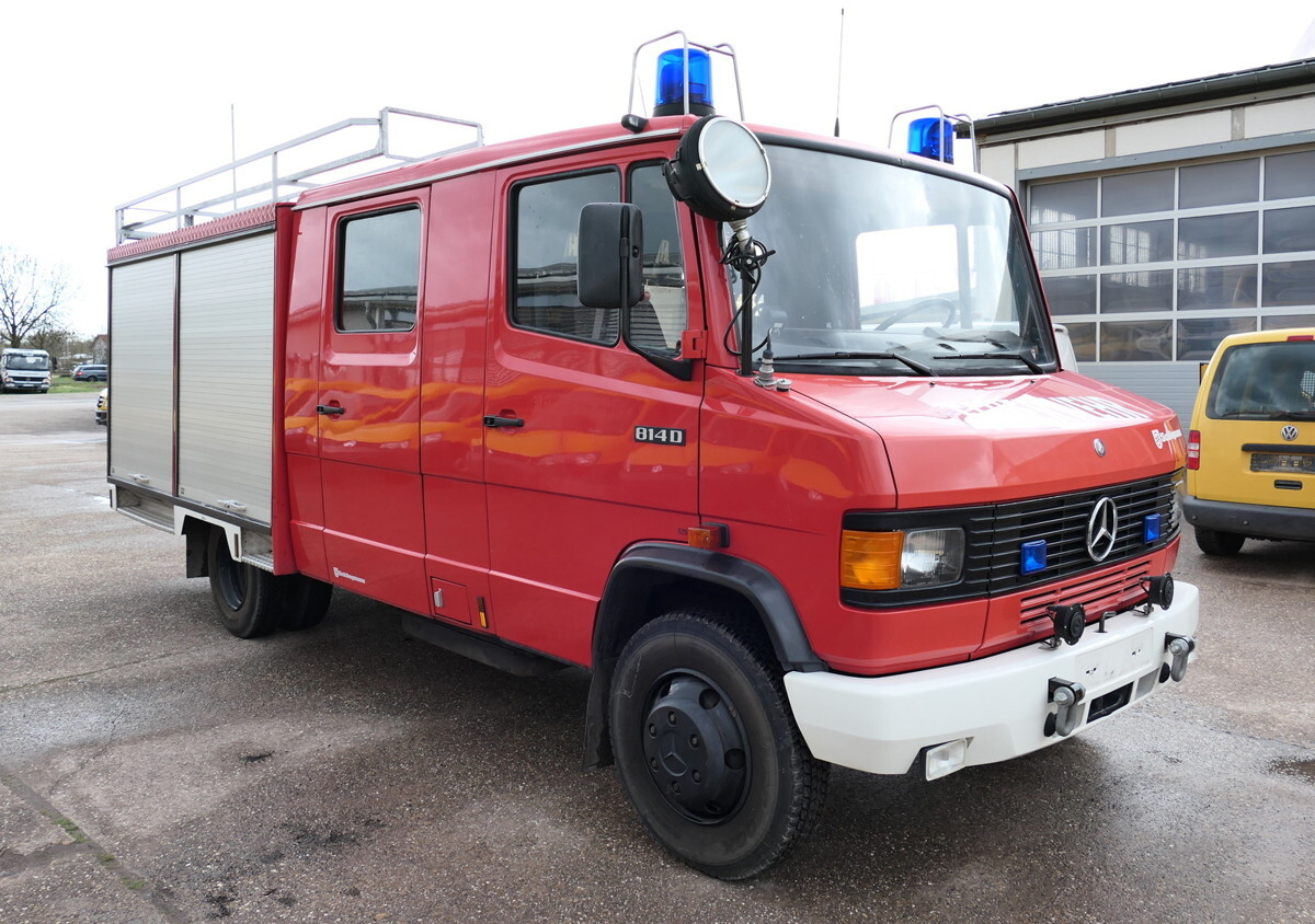 MERCEDES-BENZ 814 D LF 8/6 DoKa AHK Löschwassertank 600L Schli - Ambulance: picture 3 MERCEDES-BENZ 814 D LF 8/6 DoKa AHK Löschwassertank 600L Schli - Ambulance: picture 3