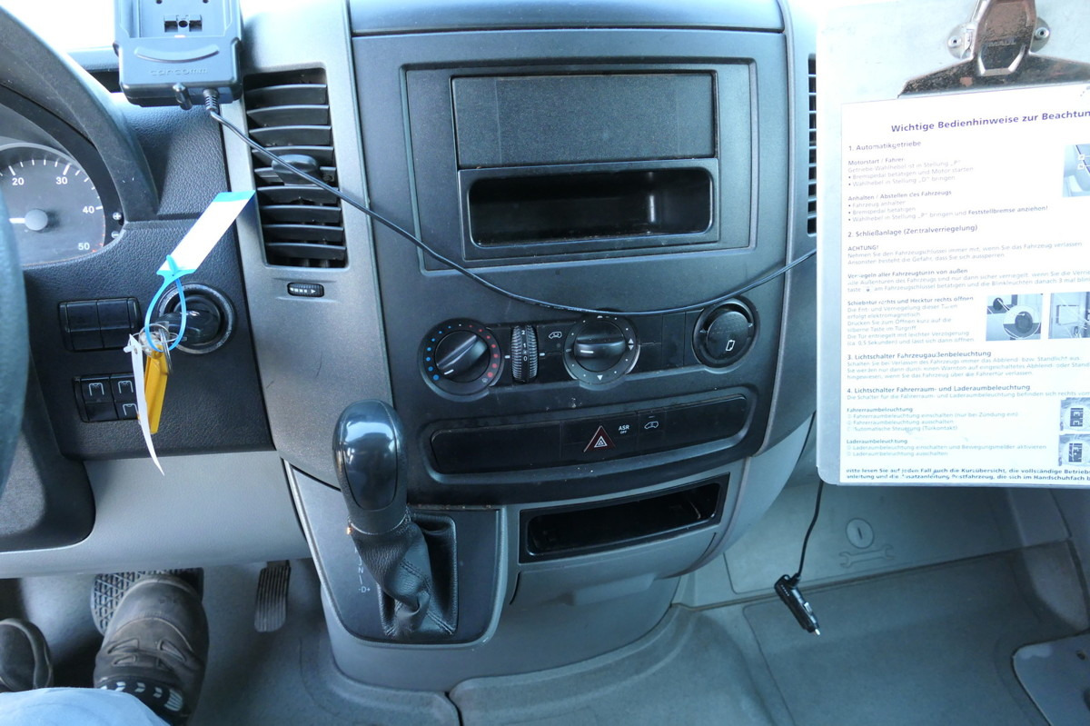 Closed box van MERCEDES-BENZ SPRINTER 310 CDI MAXI EURO-5 KOFFER REGALE KAMER: picture 12