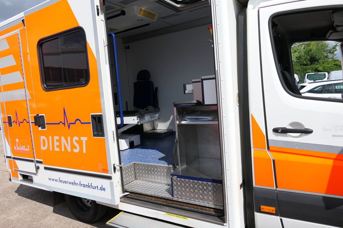 Ambulance MERCEDES-BENZ Sprinter 519 CDI Klima Krankenwagen Fahrtec Aufb: picture 10