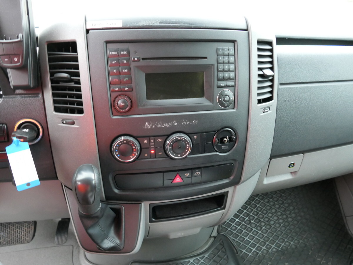 Ambulance MERCEDES-BENZ Sprinter II 516 CDI KLIMA KRANKENWAGEN RTW AUTOM: picture 10 Ambulance MERCEDES-BENZ Sprinter II 516 CDI KLIMA KRANKENWAGEN RTW AUTOM: picture 10