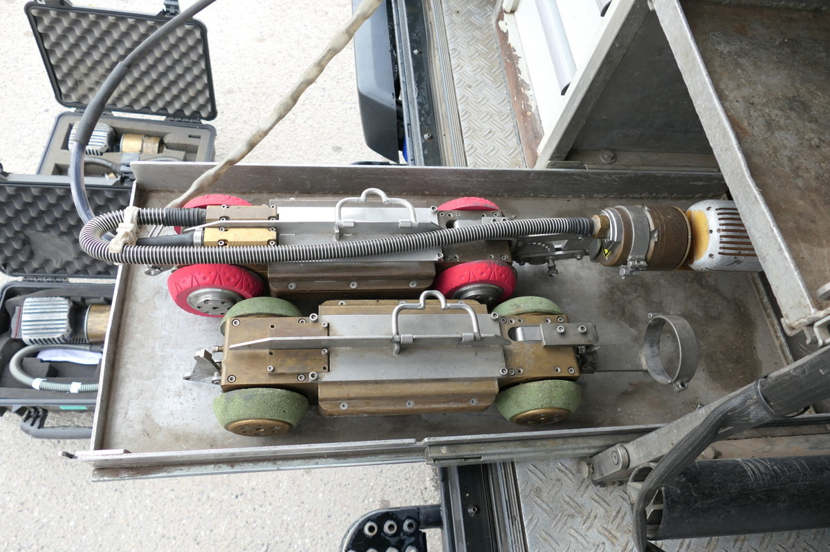 Vacuum truck MERCEDES-BENZ Vario 816 D Kanalinspektion Kanal TV Standheizun: picture 10