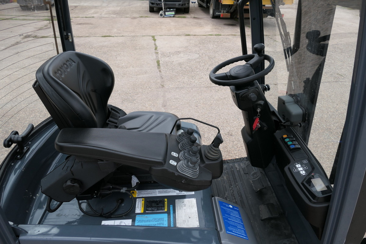 Electric forklift TOYOTA 7 FBEST 15: picture 6