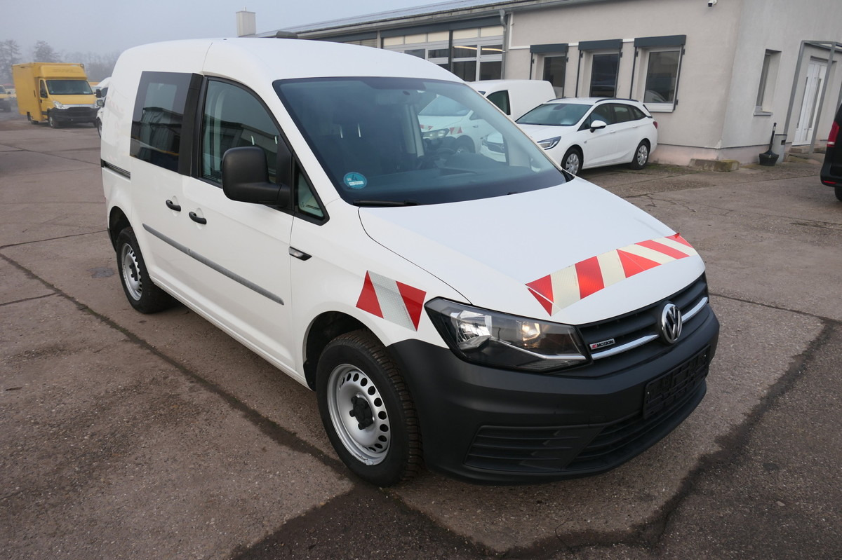 VW Caddy 2.0 TDI 4Motion 2-Sitzer Klima AHK Werksta - Small van: picture 2 VW Caddy 2.0 TDI 4Motion 2-Sitzer Klima AHK Werksta - Small van: picture 2
