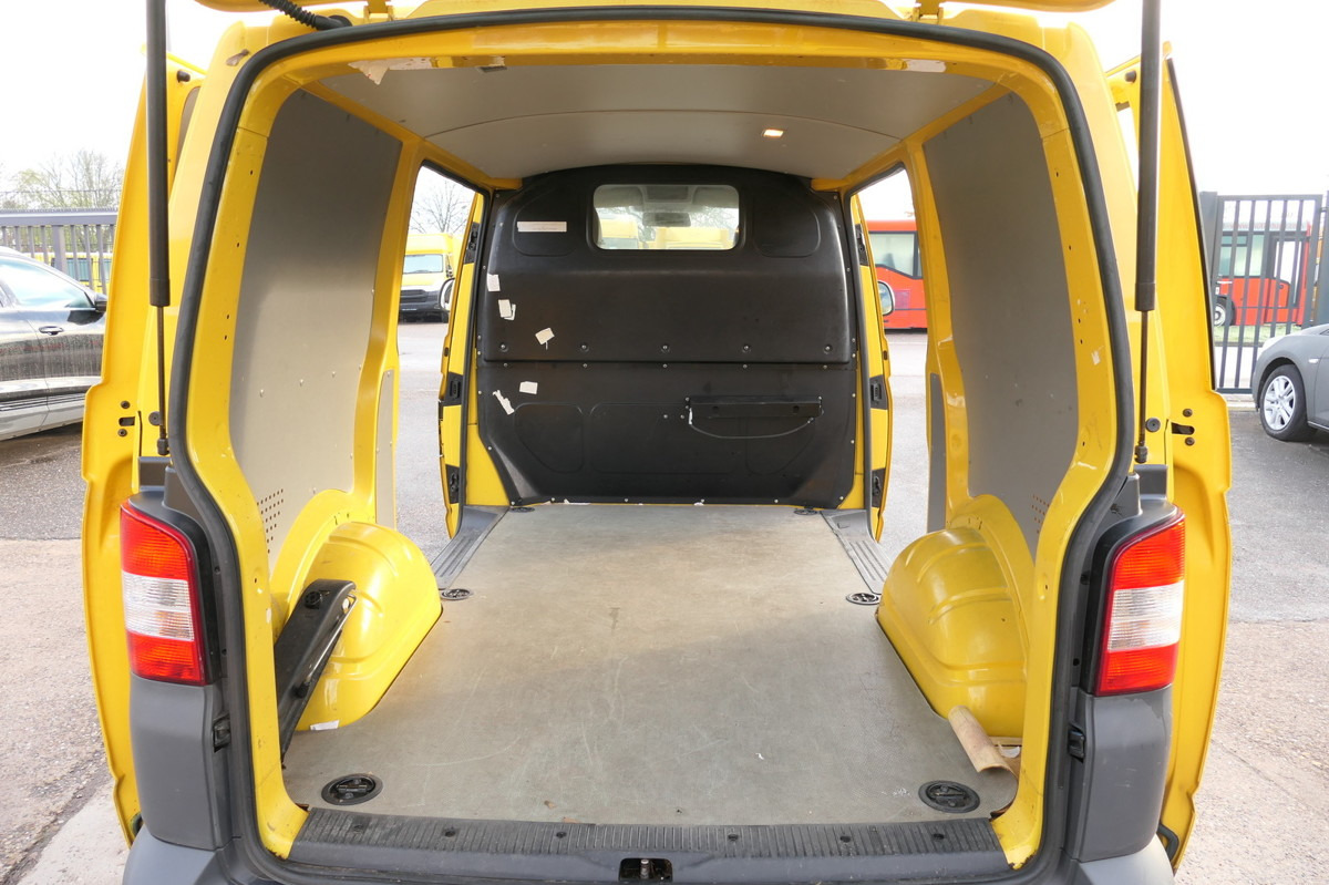 Small van VW T5 Transporter 2.0 TDI 2-Sitzer PARKTRONIK EURO5: picture 7 Small van VW T5 Transporter 2.0 TDI 2-Sitzer PARKTRONIK EURO5: picture 7