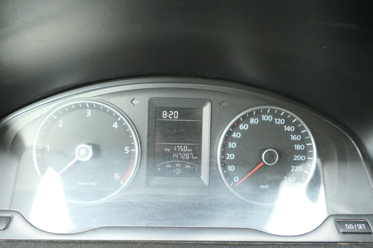 Small van VW T5 Transporter 2.0 TDI PARKTRONIK EURO-5 2xSCHIE: picture 11 Small van VW T5 Transporter 2.0 TDI PARKTRONIK EURO-5 2xSCHIE: picture 11