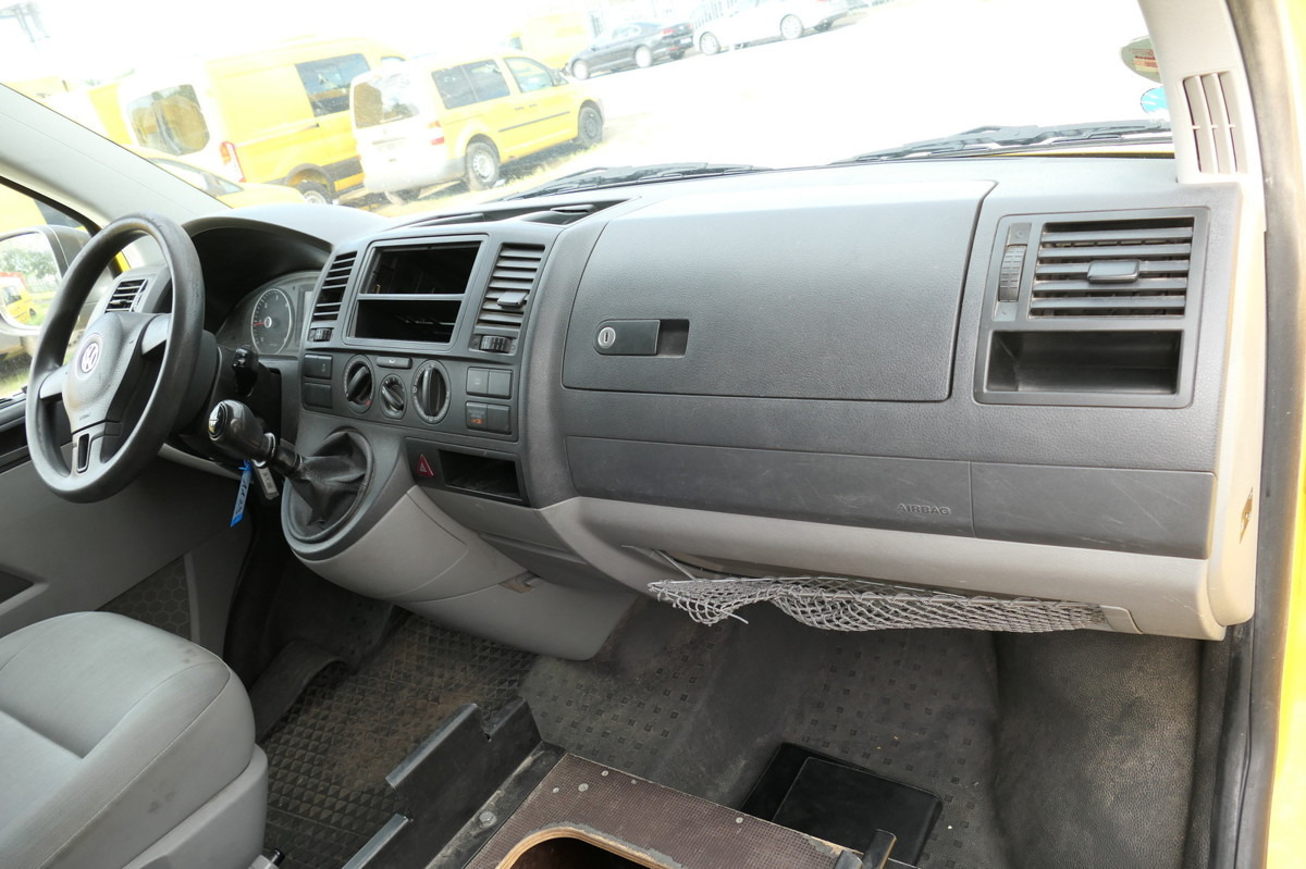 Small van VW T5 Transporter 2.0 TDI PARKTRONIK EURO-5 2xSCHIE: picture 7 Small van VW T5 Transporter 2.0 TDI PARKTRONIK EURO-5 2xSCHIE: picture 7