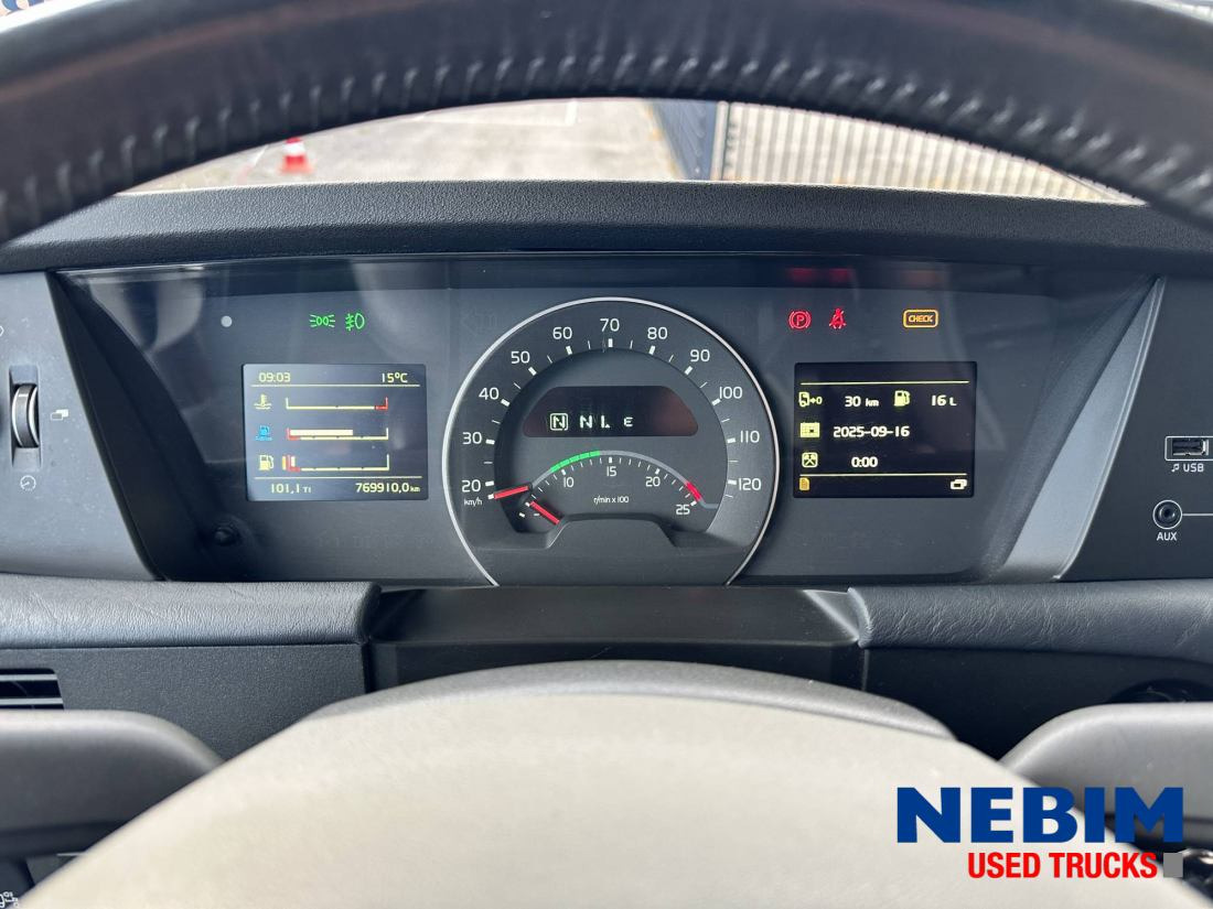 Volvo FH 460 4x2 Special Interior - Volvo Dynamic Steering - I-park Cool - Tractor unit: picture 3 Volvo FH 460 4x2 Special Interior - Volvo Dynamic Steering - I-park Cool - Tractor unit: picture 3