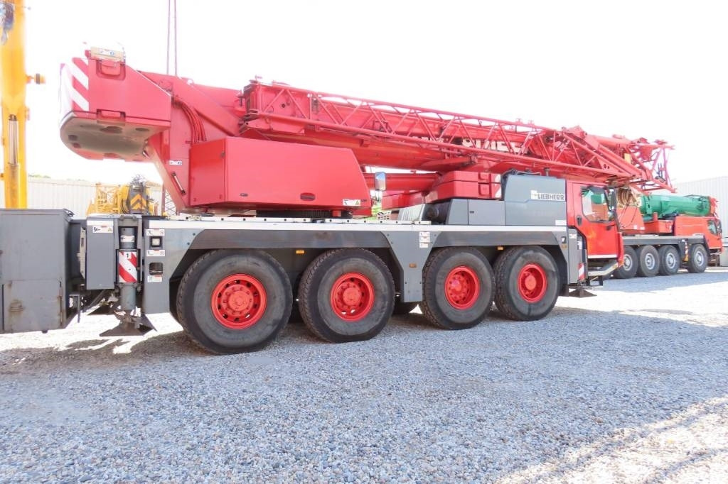 Liebherr LTM 1070-4.2  - All terrain crane: picture 2 Liebherr LTM 1070-4.2  - All terrain crane: picture 2