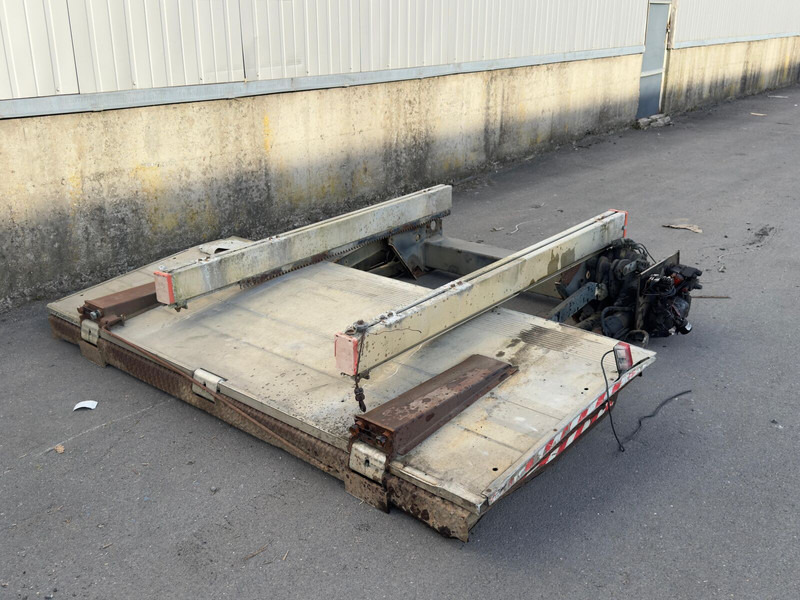 Dhollandia - Tail lift for Truck: picture 5 Dhollandia - Tail lift for Truck: picture 5
