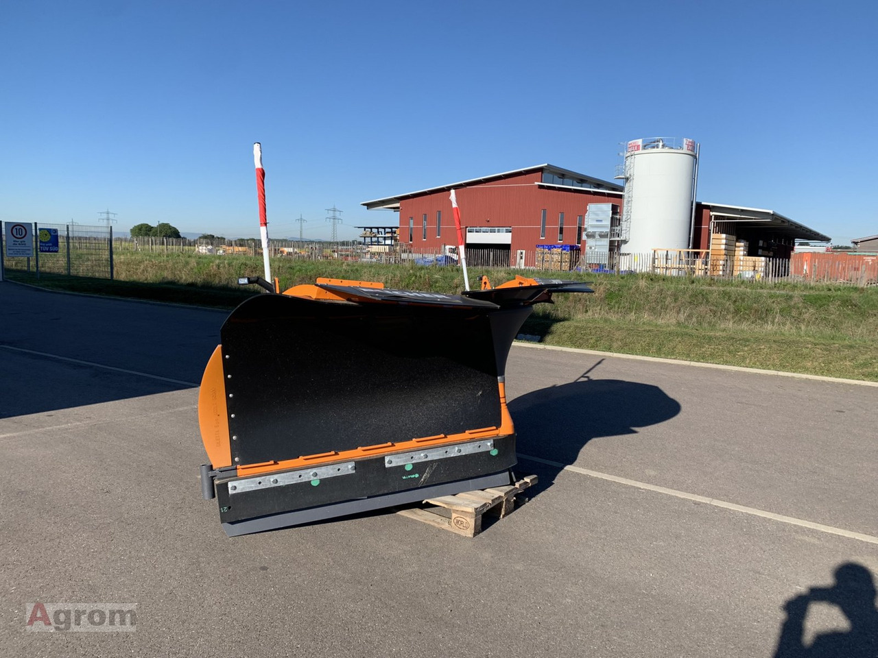 Gmeiner Unix LN32u - Snow plough for Utility/ Special vehicle: picture 5 Gmeiner Unix LN32u - Snow plough for Utility/ Special vehicle: picture 5