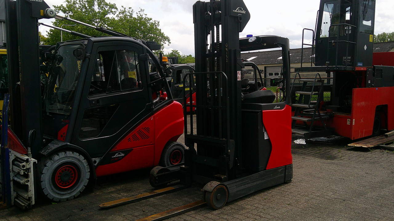 LINDE R16-01 - Reach truck: picture 4 LINDE R16-01 - Reach truck: picture 4