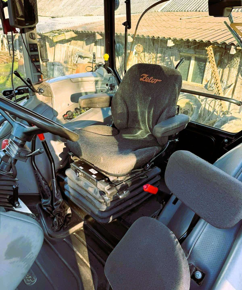 Zetor Forterra 140 - Farm tractor: picture 5 Zetor Forterra 140 - Farm tractor: picture 5