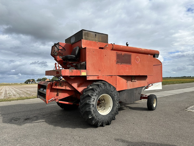 Laverda M152 - Combine harvester: picture 1 Laverda M152 - Combine harvester: picture 1