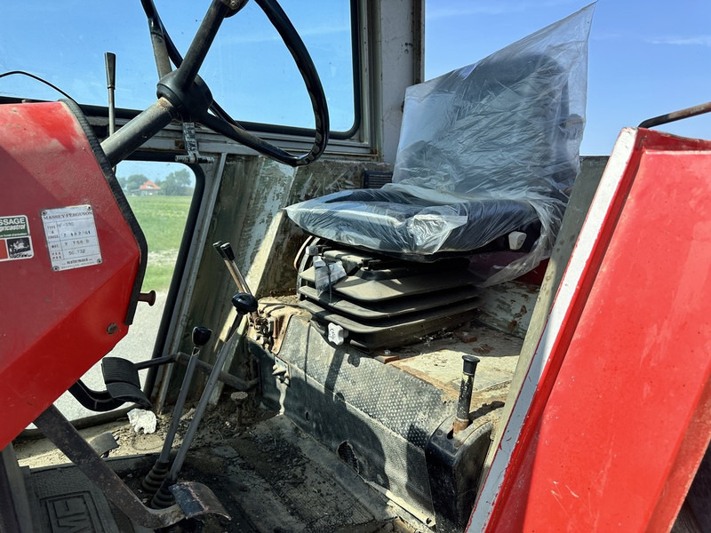 Massey Ferguson 590 - Farm tractor: picture 4 Massey Ferguson 590 - Farm tractor: picture 4