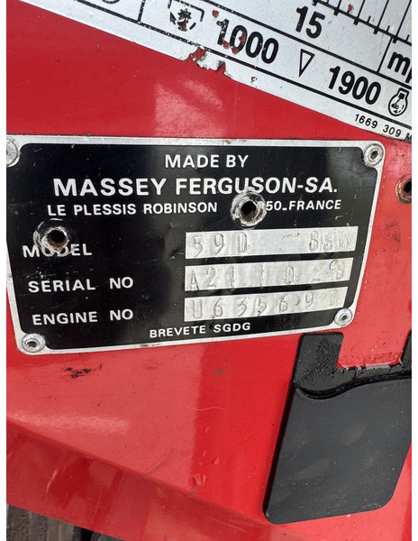 Farm tractor Massey Ferguson 590: picture 15 Farm tractor Massey Ferguson 590: picture 15