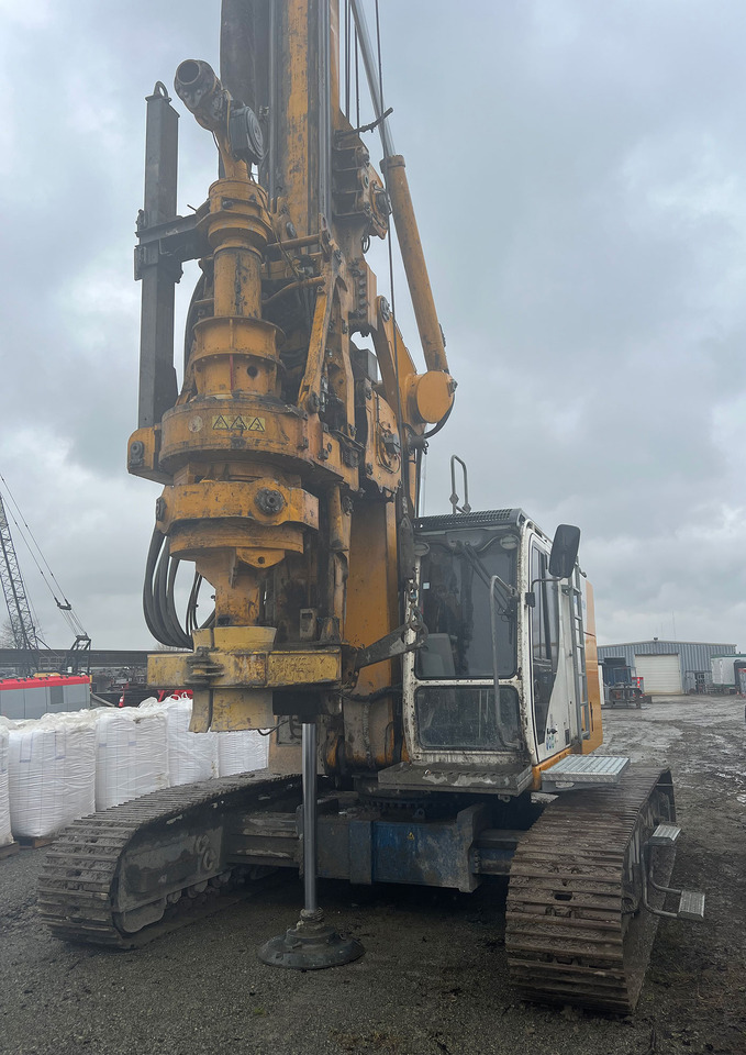 Bauer BG 15H - Pile driver: picture 2 Bauer BG 15H - Pile driver: picture 2