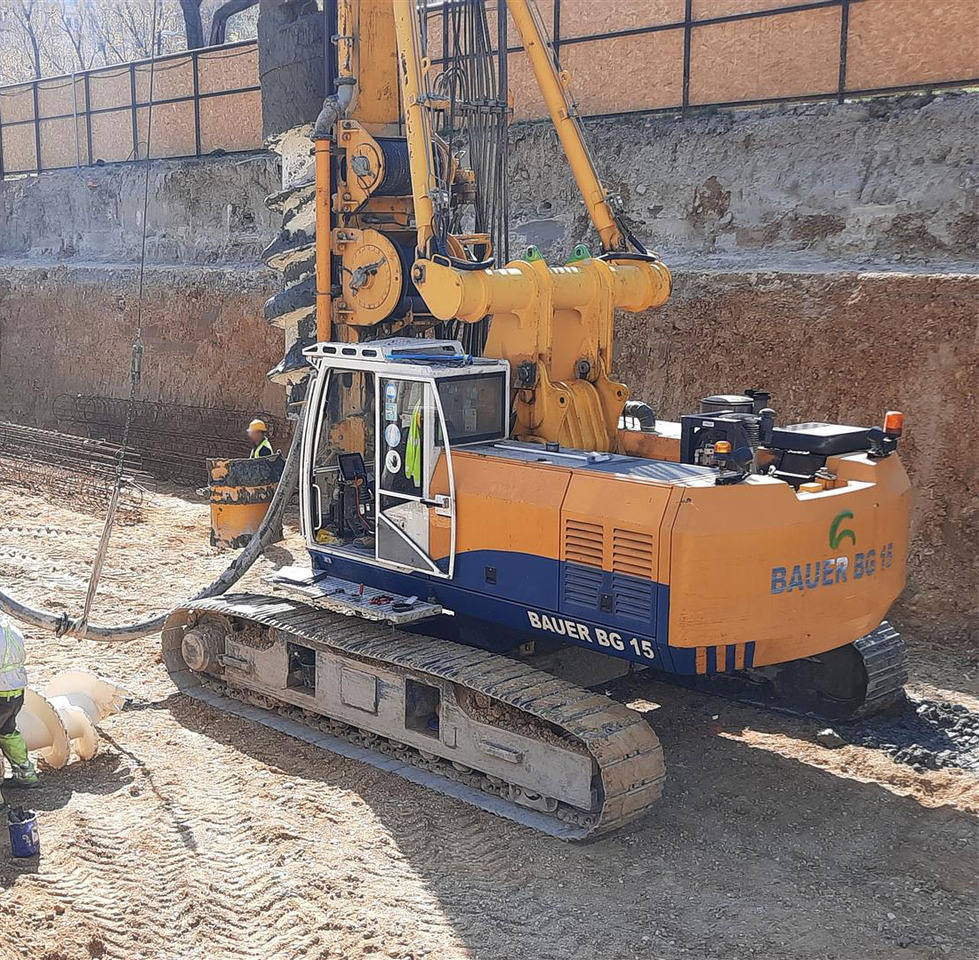 Bauer BG 15V - Pile driver: picture 4 Bauer BG 15V - Pile driver: picture 4