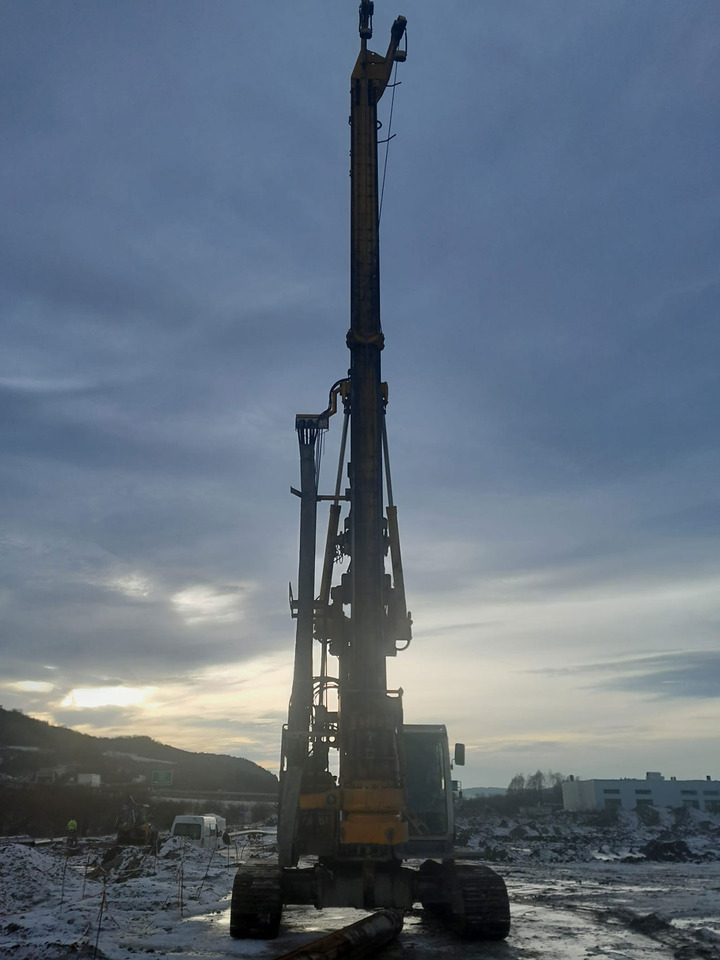 Bauer BG 18H - Pile driver: picture 4 Bauer BG 18H - Pile driver: picture 4