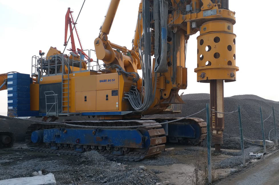 Bauer BG 50 - Pile driver: picture 2 Bauer BG 50 - Pile driver: picture 2