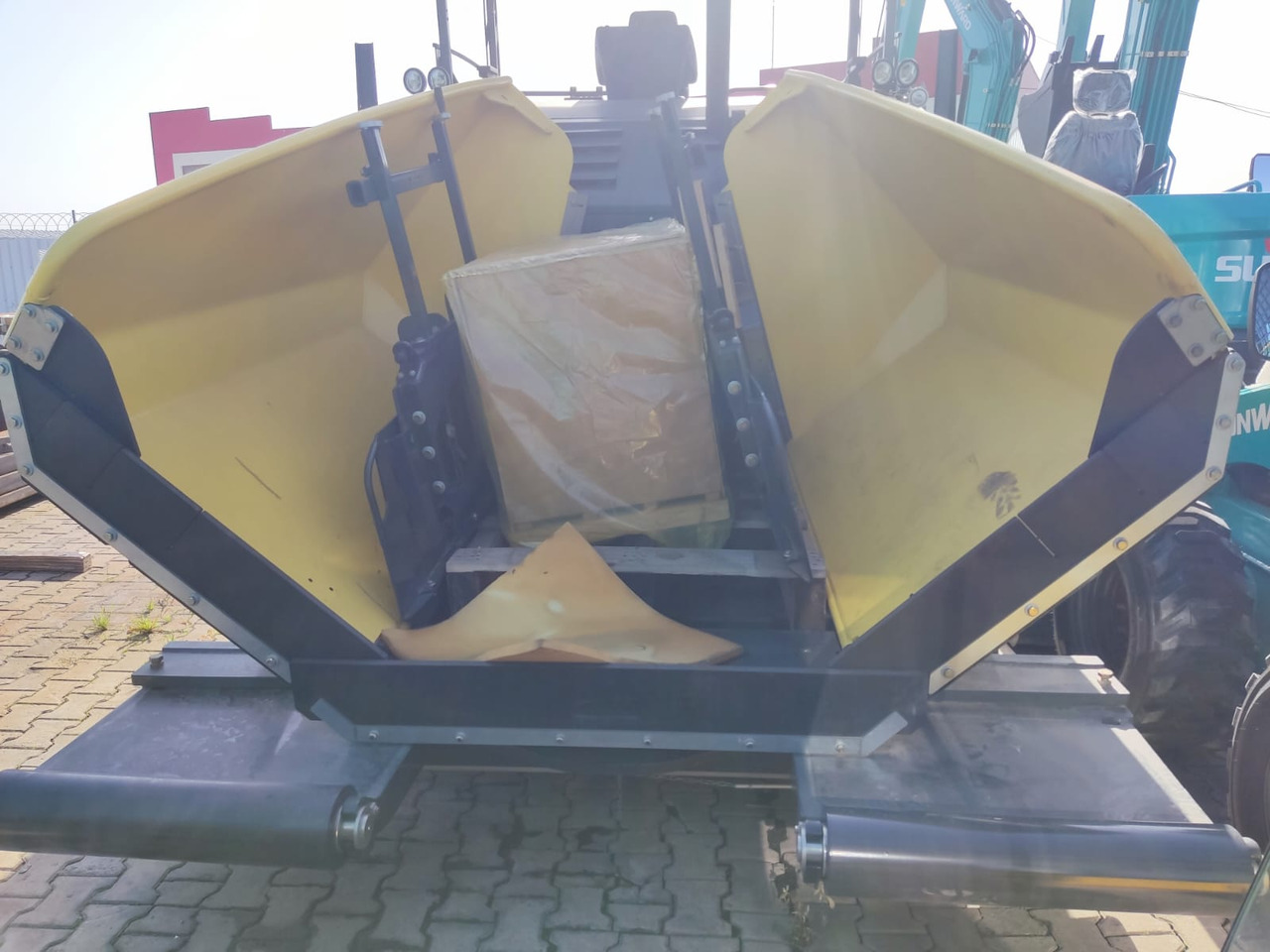Bomag BF800C - Asphalt paver: picture 5 Bomag BF800C - Asphalt paver: picture 5