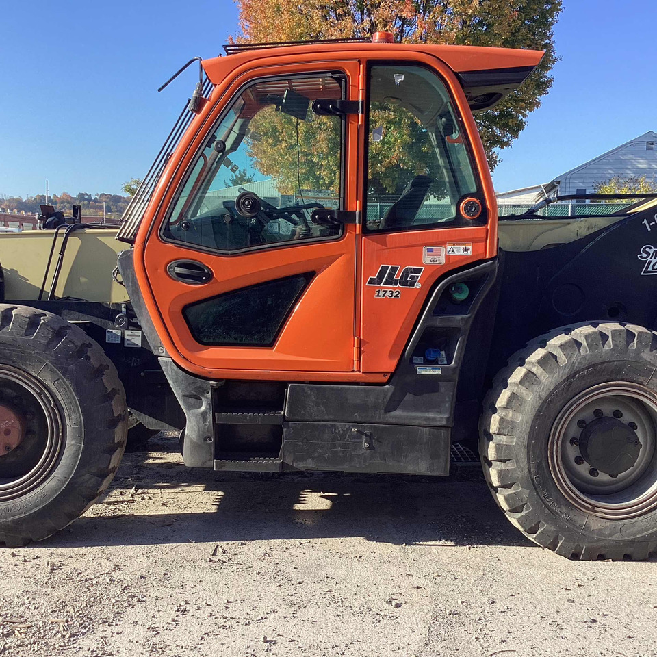 JLG 1732 - Telescopic wheel loader: picture 1 JLG 1732 - Telescopic wheel loader: picture 1