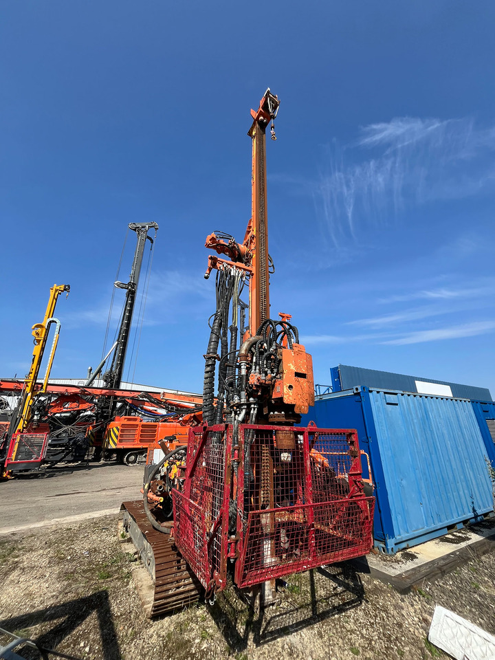 Klemm KR 709-1 - Pile driver: picture 3 Klemm KR 709-1 - Pile driver: picture 3