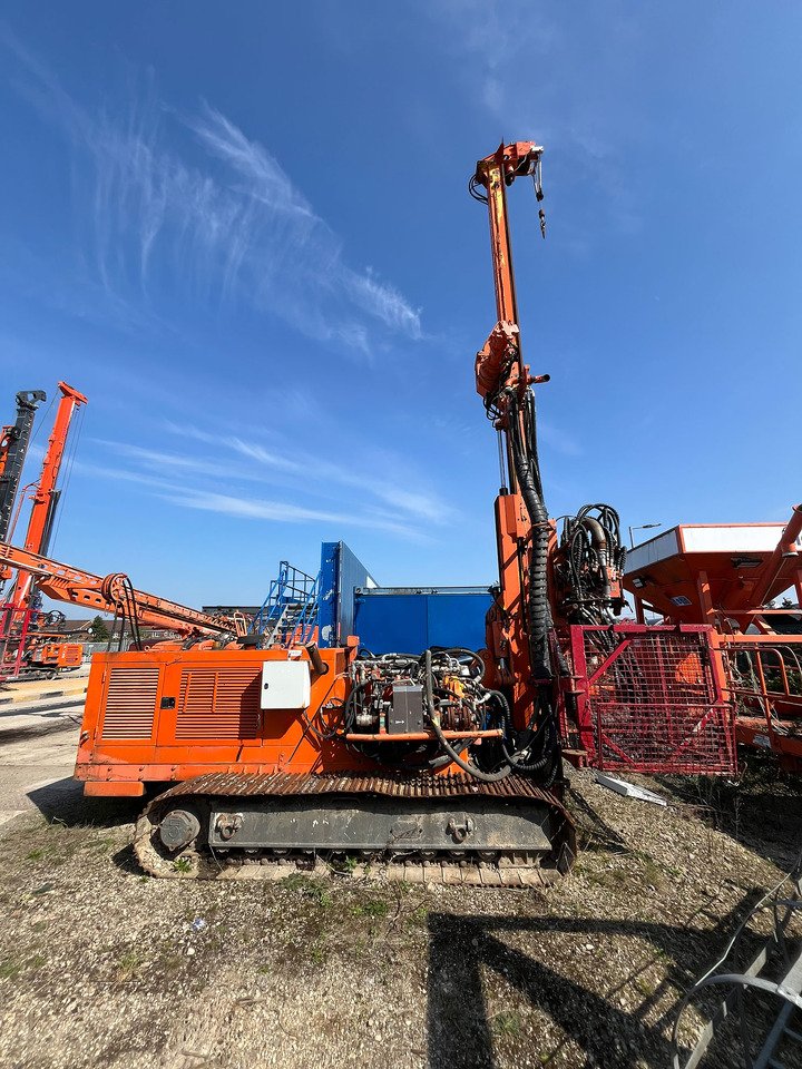 Klemm KR 709-1 - Pile driver: picture 2 Klemm KR 709-1 - Pile driver: picture 2