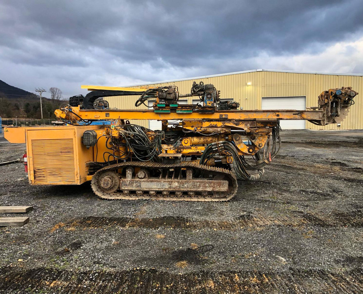 Klemm KR 806-3D - Pile driver: picture 2 Klemm KR 806-3D - Pile driver: picture 2