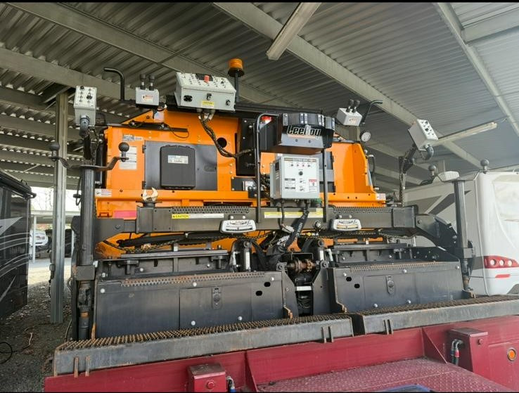 Leeboy 8608 - Asphalt paver: picture 5 Leeboy 8608 - Asphalt paver: picture 5