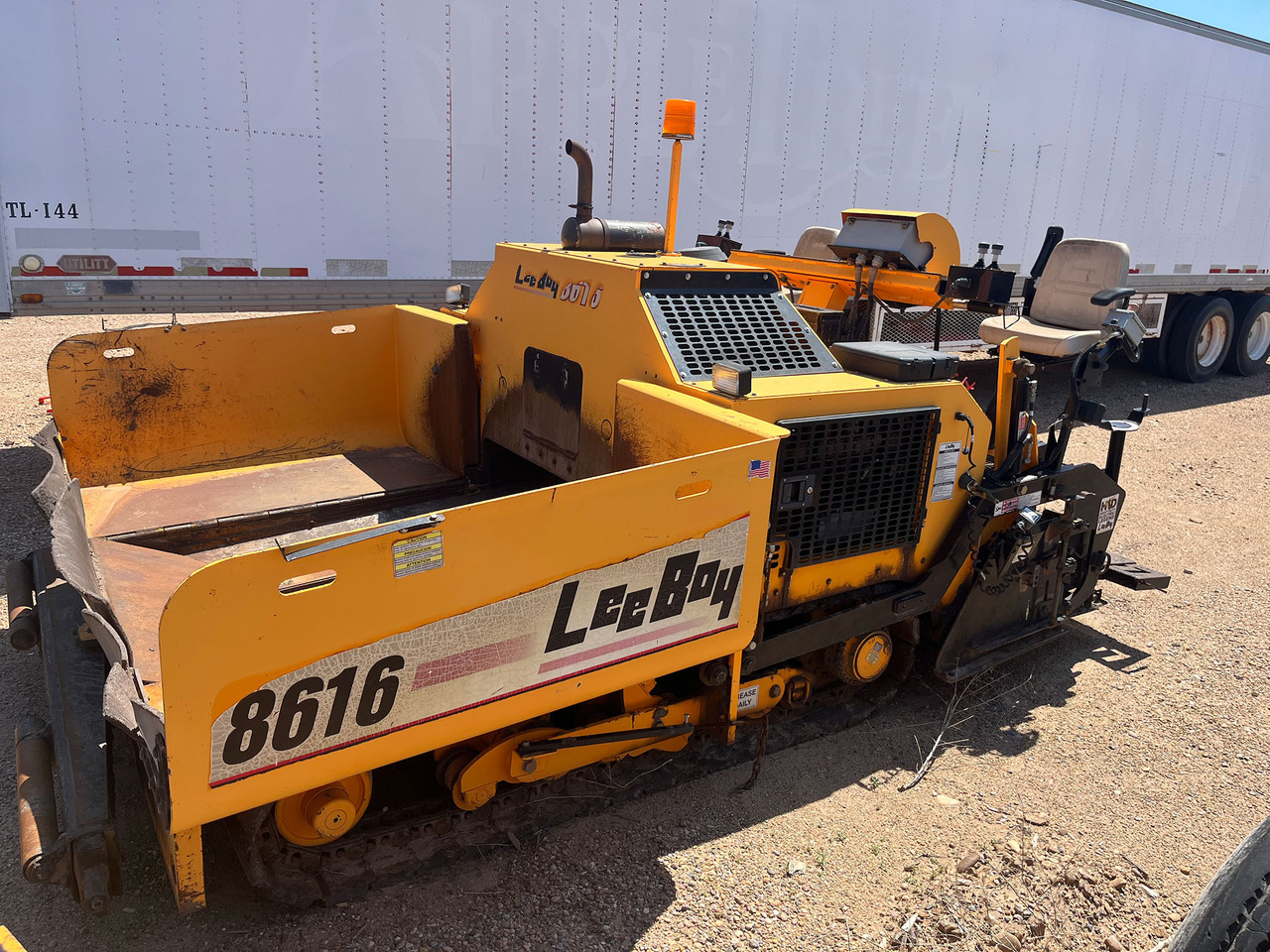 Leeboy 8616 - Asphalt paver: picture 2 Leeboy 8616 - Asphalt paver: picture 2