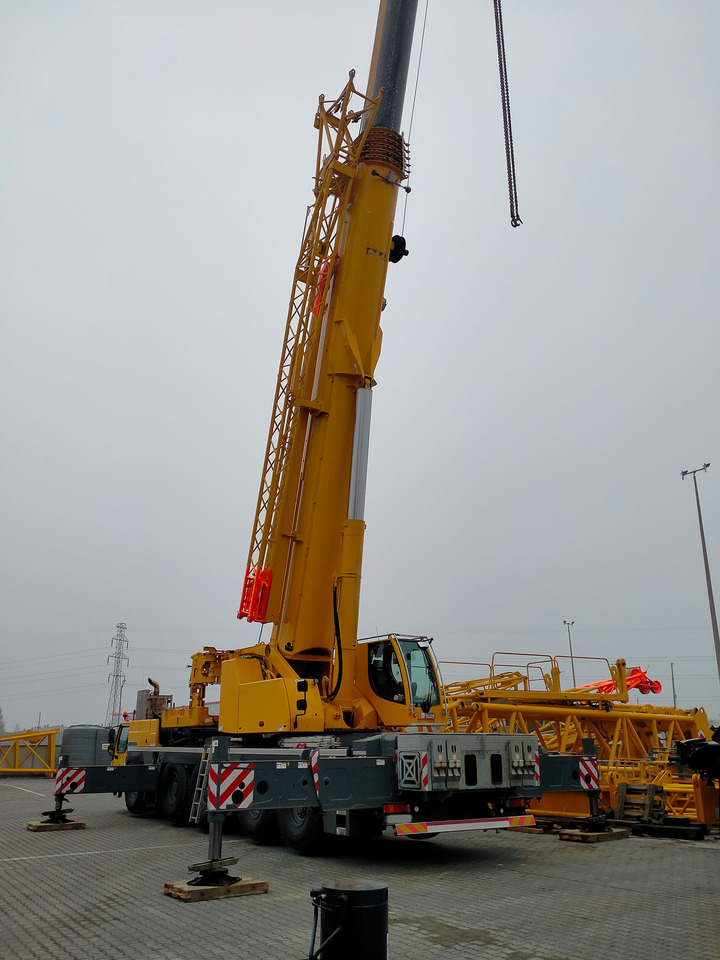 Liebherr LTM 1230-5.1 - Mobile crane: picture 3 Liebherr LTM 1230-5.1 - Mobile crane: picture 3