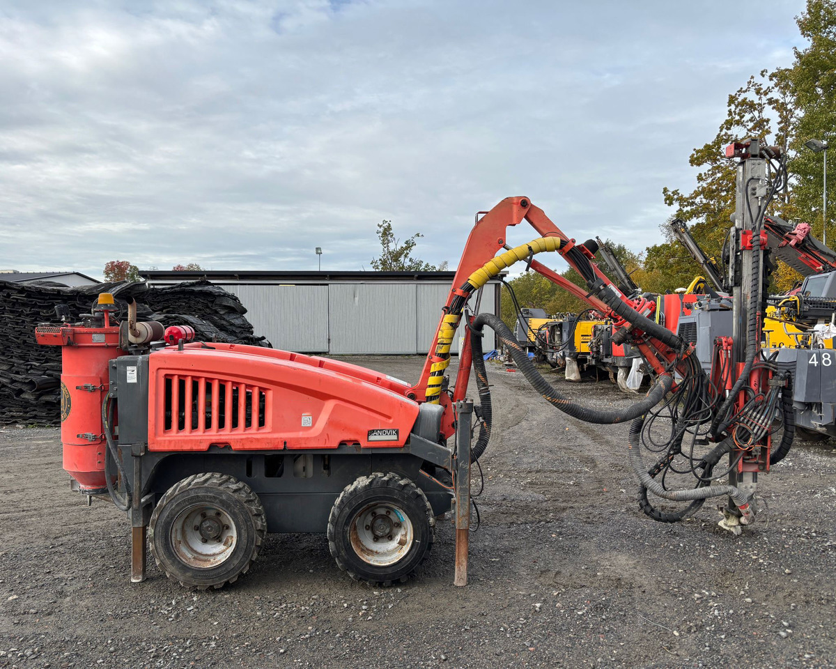 Sandvik Commando DC125R - Drilling rig: picture 4 Sandvik Commando DC125R - Drilling rig: picture 4