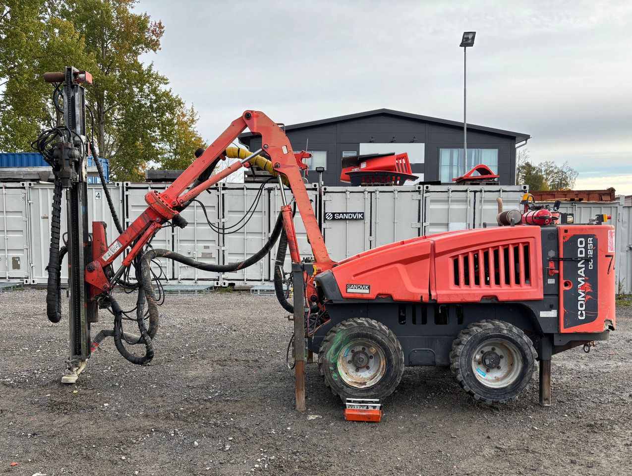Sandvik Commando DC125R - Drilling rig: picture 2 Sandvik Commando DC125R - Drilling rig: picture 2