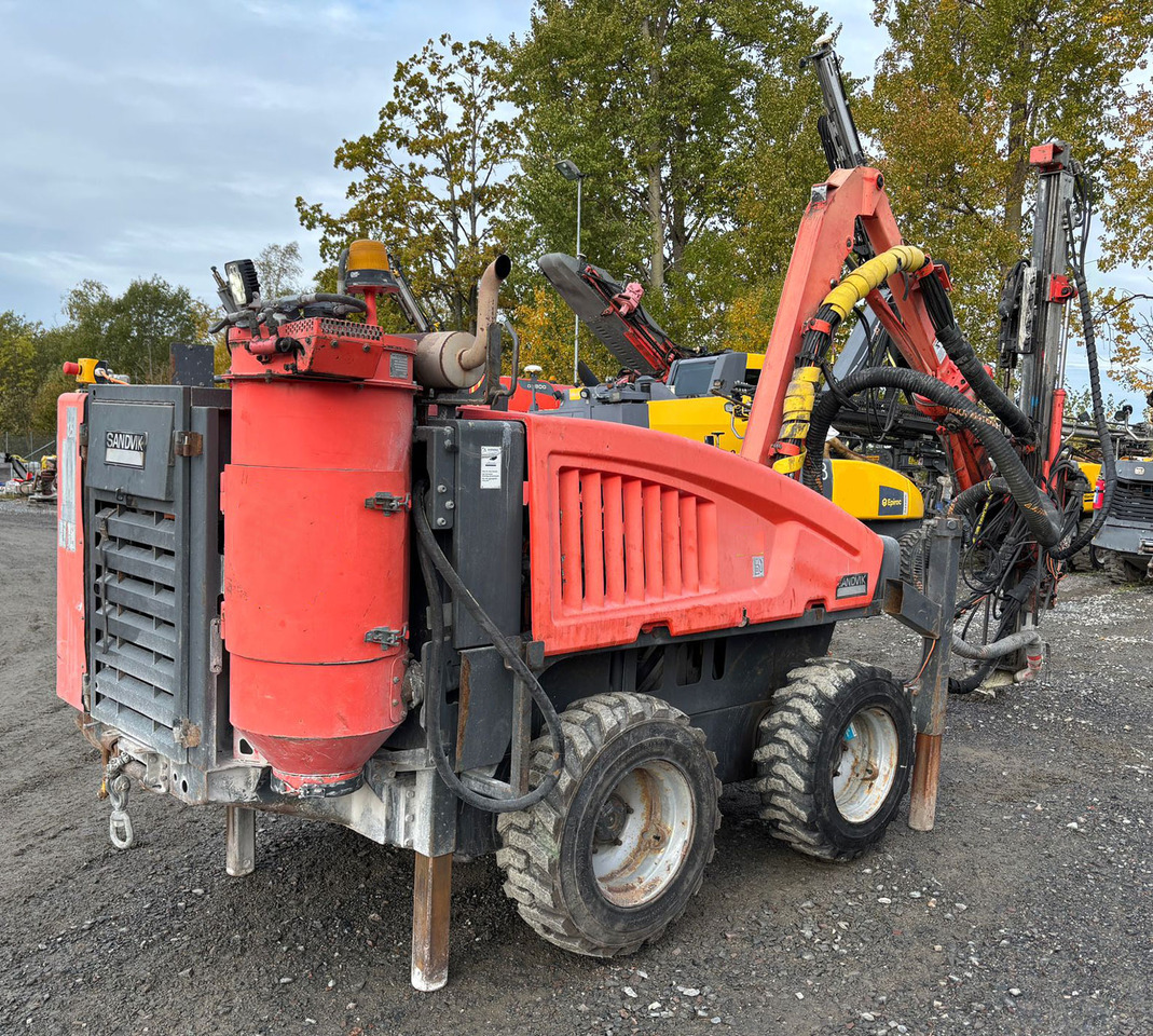 Sandvik Commando DC125R - Drilling rig: picture 5 Sandvik Commando DC125R - Drilling rig: picture 5
