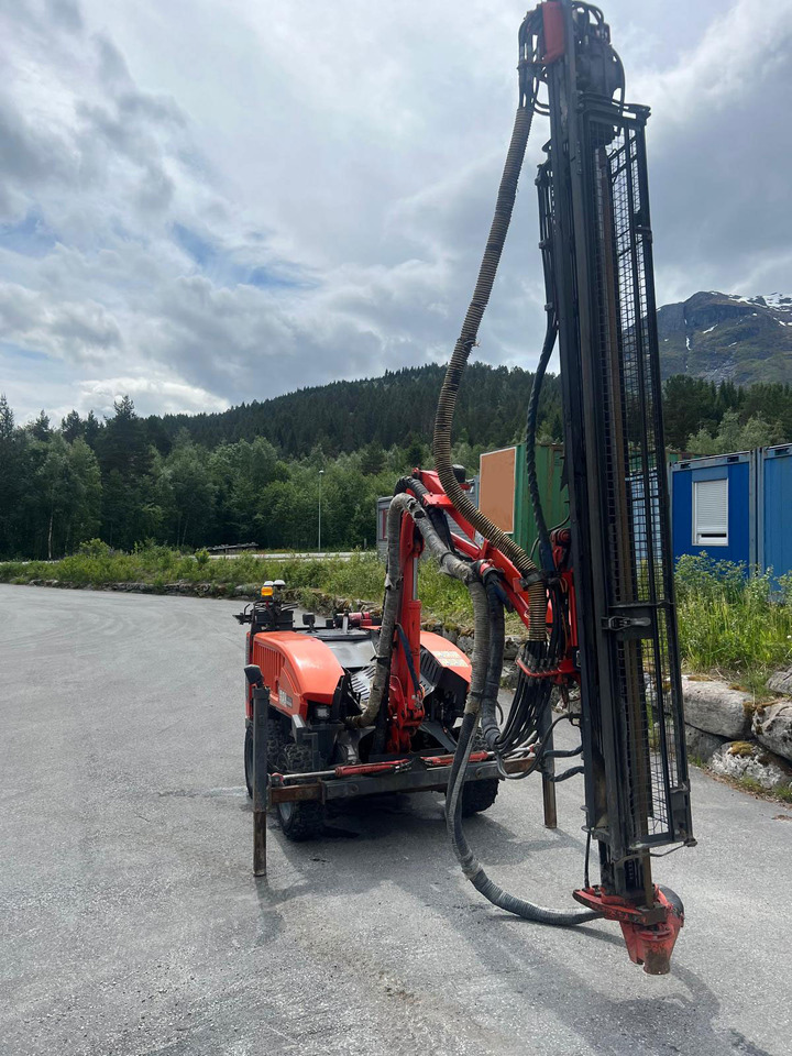 Sandvik Commando DC130Ri - Drilling rig: picture 4 Sandvik Commando DC130Ri - Drilling rig: picture 4