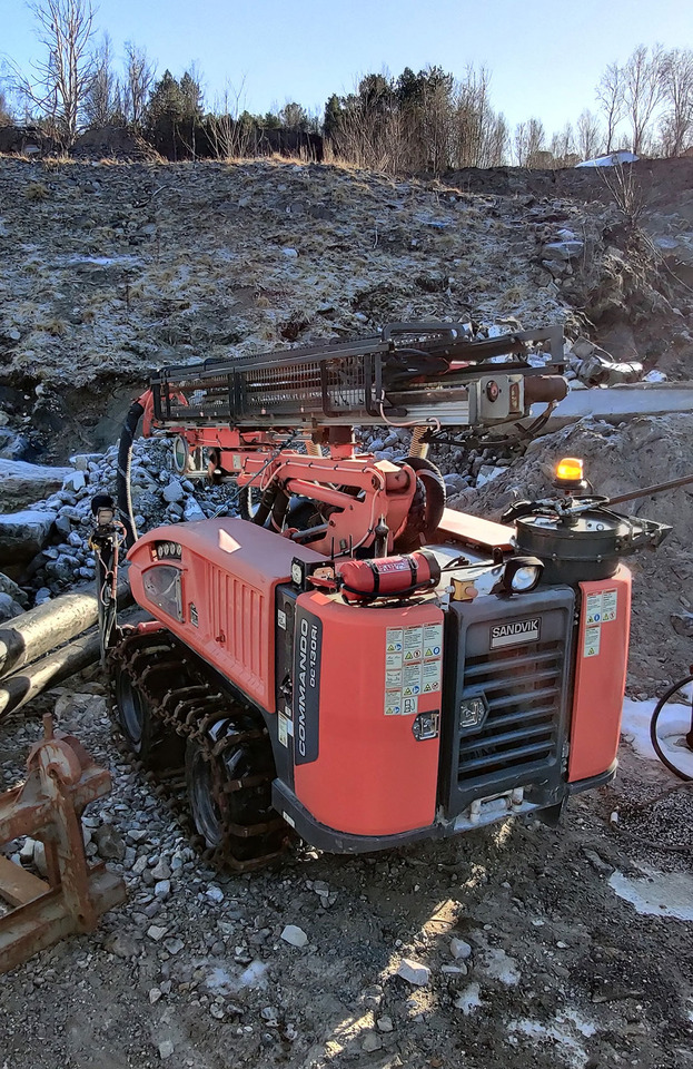 Sandvik Commando DC130Ri - Drilling rig: picture 4 Sandvik Commando DC130Ri - Drilling rig: picture 4