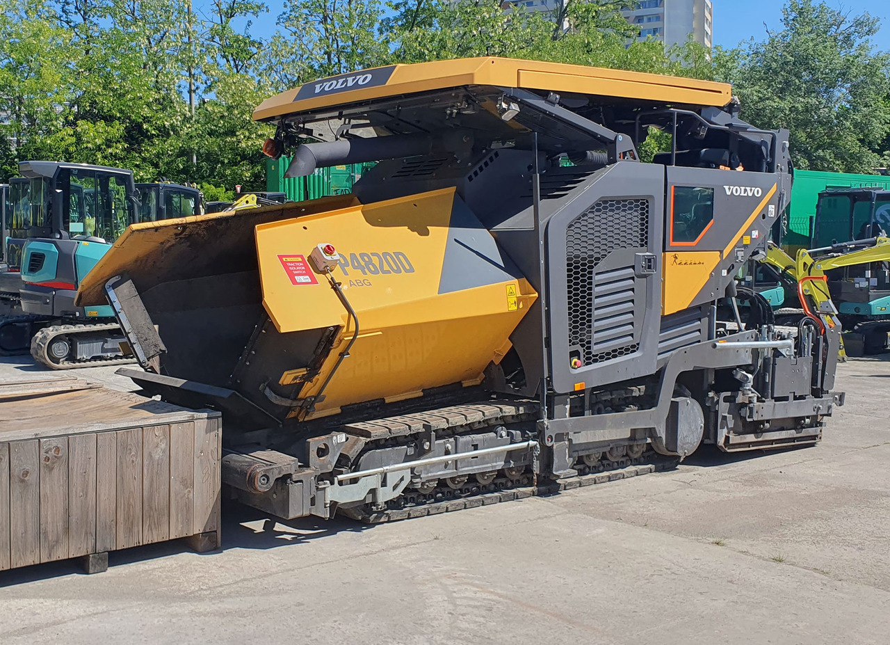Volvo ABG P4820D - Asphalt paver: picture 1 Volvo ABG P4820D - Asphalt paver: picture 1