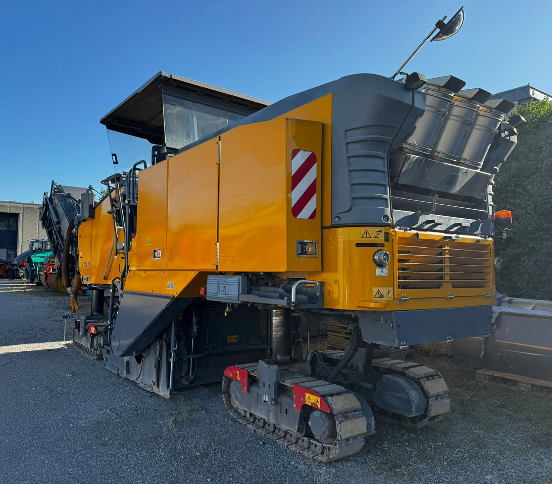 Wirtgen W 210 XP - Cold planer: picture 4 Wirtgen W 210 XP - Cold planer: picture 4