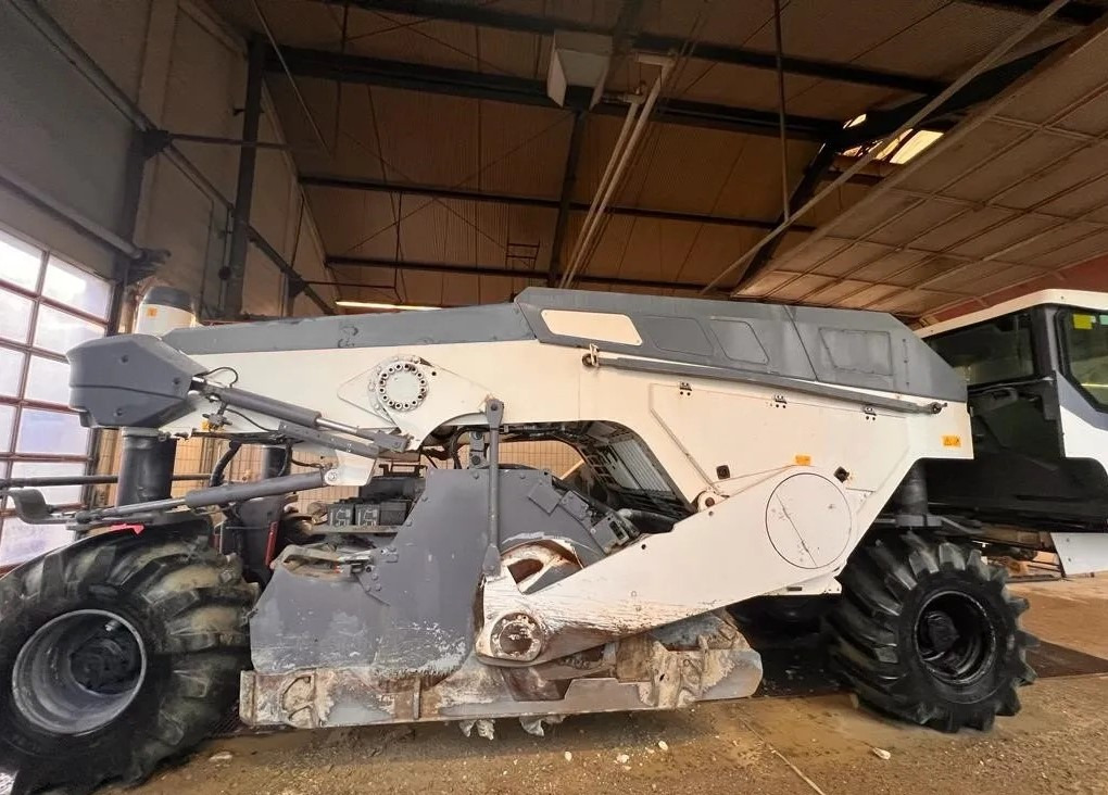 Wirtgen WR 240 I - Soil stabilizer: picture 1 Wirtgen WR 240 I - Soil stabilizer: picture 1