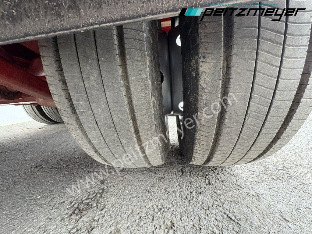 Low loader trailer GOLDHOFER 4 Achs Tieflader TU 4-2x2-32/80 hydr. Doppelrampen: picture 39 Low loader trailer GOLDHOFER 4 Achs Tieflader TU 4-2x2-32/80 hydr. Doppelrampen: picture 39