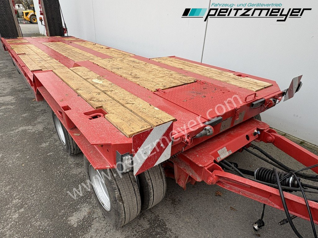 Low loader trailer GOLDHOFER 4 Achs Tieflader TU 4-2x2-32/80 hydr. Doppelrampen: picture 24 Low loader trailer GOLDHOFER 4 Achs Tieflader TU 4-2x2-32/80 hydr. Doppelrampen: picture 24