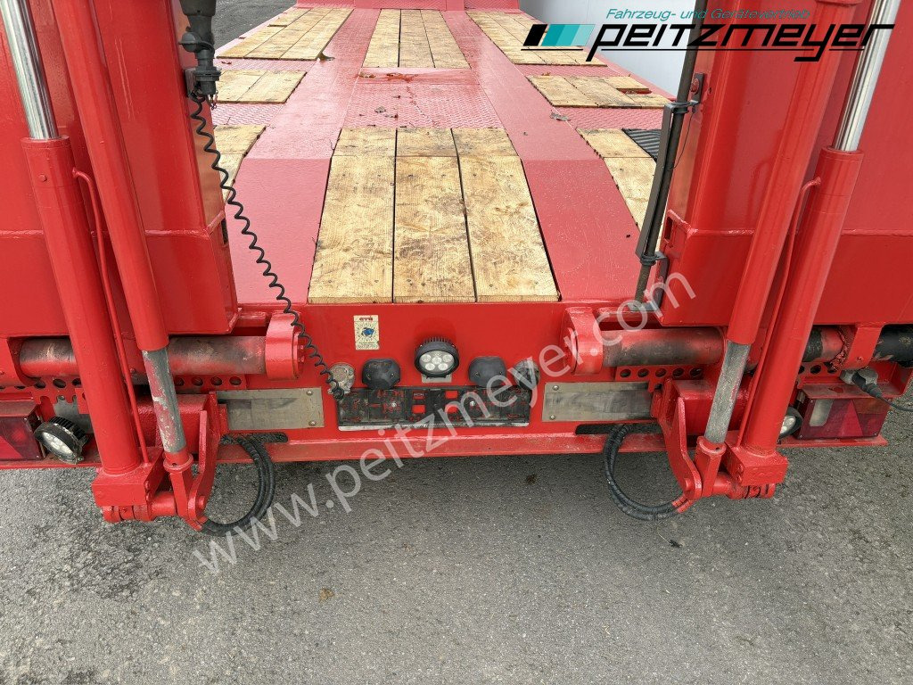 Low loader trailer GOLDHOFER 4 Achs Tieflader TU 4-2x2-32/80 hydr. Doppelrampen: picture 16 Low loader trailer GOLDHOFER 4 Achs Tieflader TU 4-2x2-32/80 hydr. Doppelrampen: picture 16