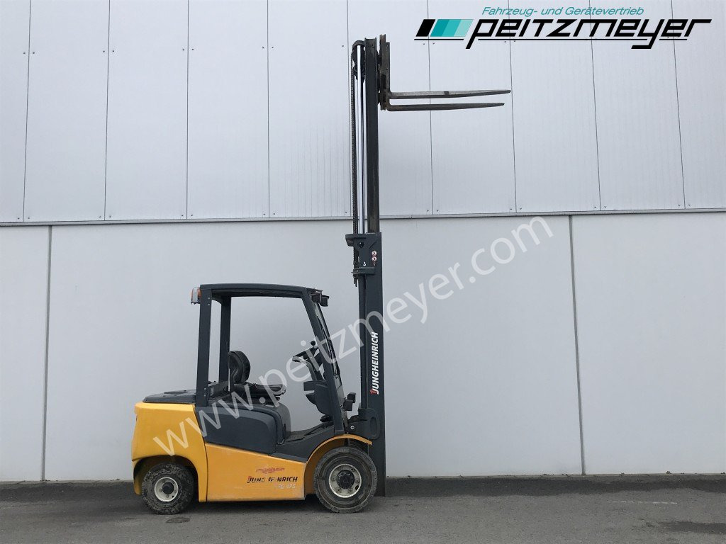 Diesel forklift JUNGHEINRICH Gabelstapler DFG 425: picture 12 Diesel forklift JUNGHEINRICH Gabelstapler DFG 425: picture 12