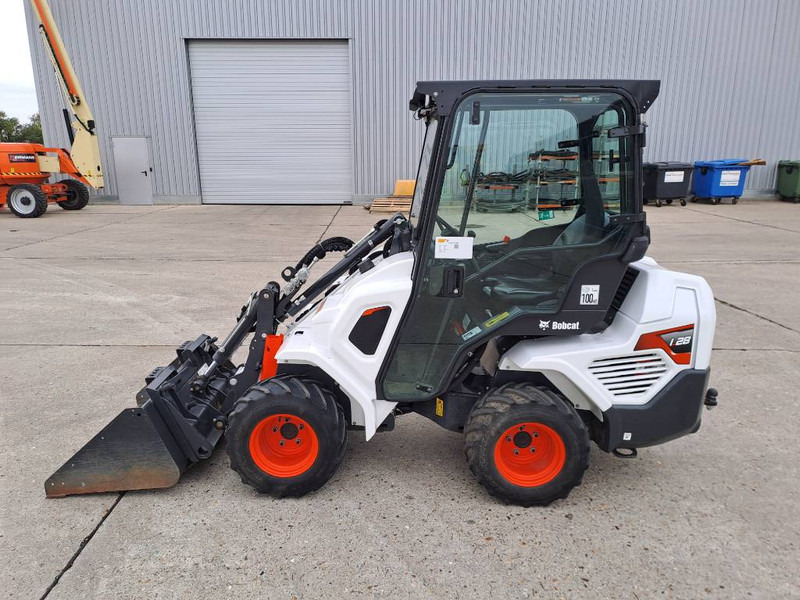 Bobcat L28 - Wheel loader: picture 1 Bobcat L28 - Wheel loader: picture 1