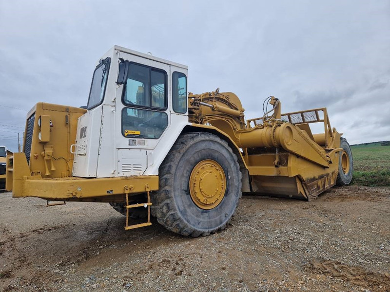 Cat 631 E (3 pieces available soon) - Scraper: picture 1 Cat 631 E (3 pieces available soon) - Scraper: picture 1