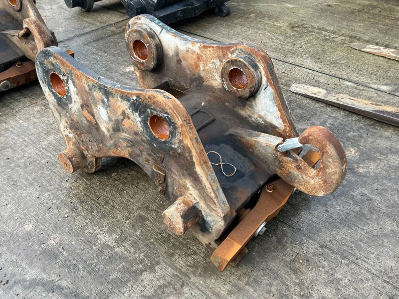 Cat CW55S - Quick coupler for Construction machinery: picture 1 Cat CW55S - Quick coupler for Construction machinery: picture 1