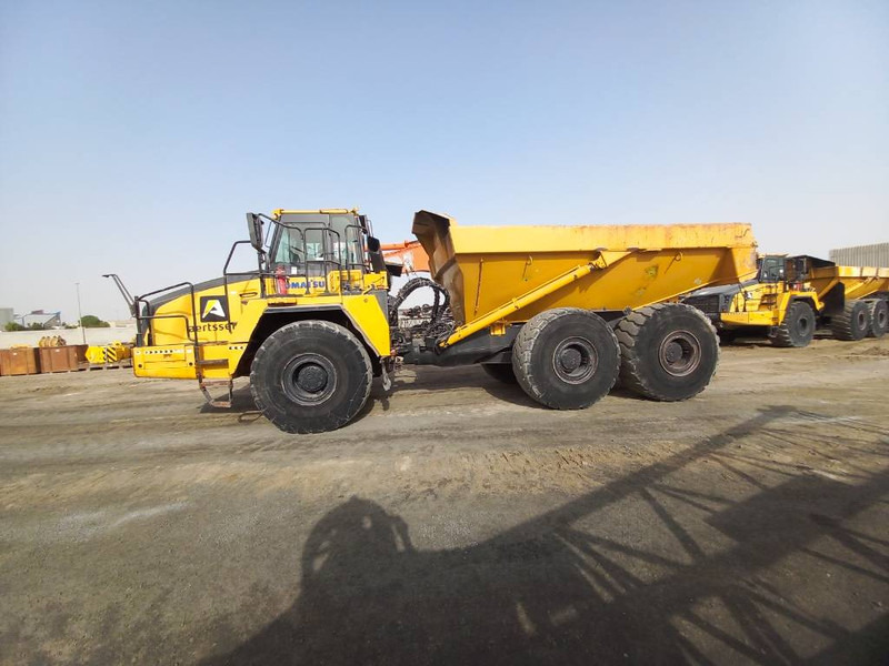 Komatsu HM400-3R (4 pcs available in Abu Dhabi) - Articulated dumper: picture 1 Komatsu HM400-3R (4 pcs available in Abu Dhabi) - Articulated dumper: picture 1