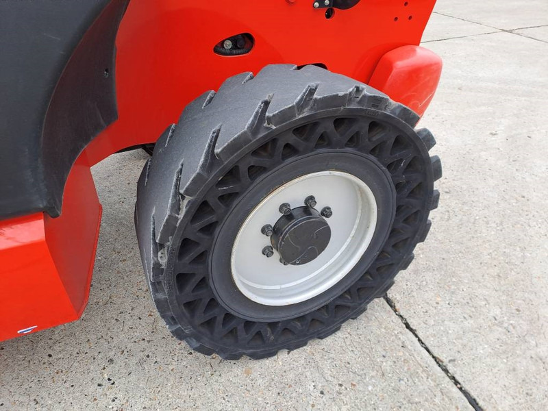 Telescopic handler Manitou MT 1840 - HD Forks: picture 9 Telescopic handler Manitou MT 1840 - HD Forks: picture 9