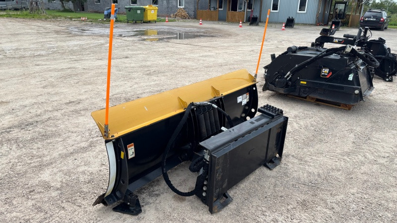 CATERPILLAR Angle blade 177-1990 - Blade for Skid steer loader: picture 2 CATERPILLAR Angle blade 177-1990 - Blade for Skid steer loader: picture 2